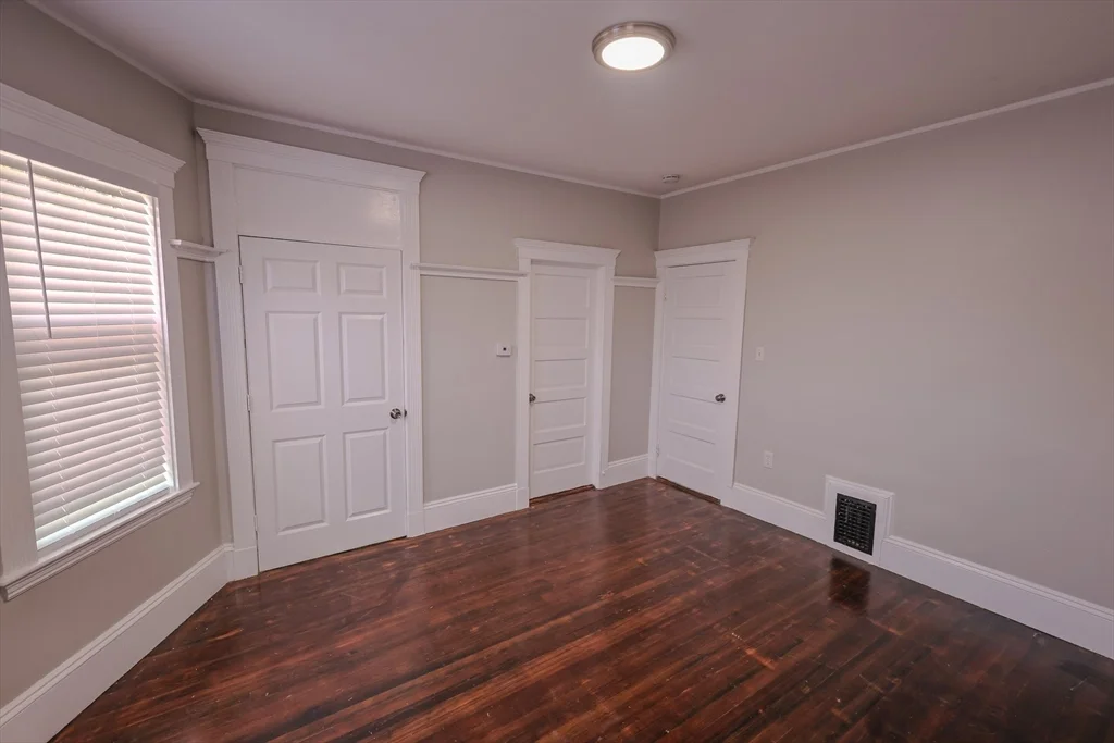 3 bed, 1 bath apartment for rent at 72 Ridgewood St Unit 3, Dorchester — photo 16 of 21