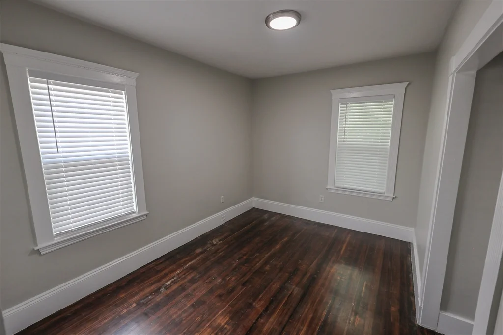 3 bed, 1 bath apartment for rent at 72 Ridgewood St Unit 3, Dorchester — photo 18 of 21