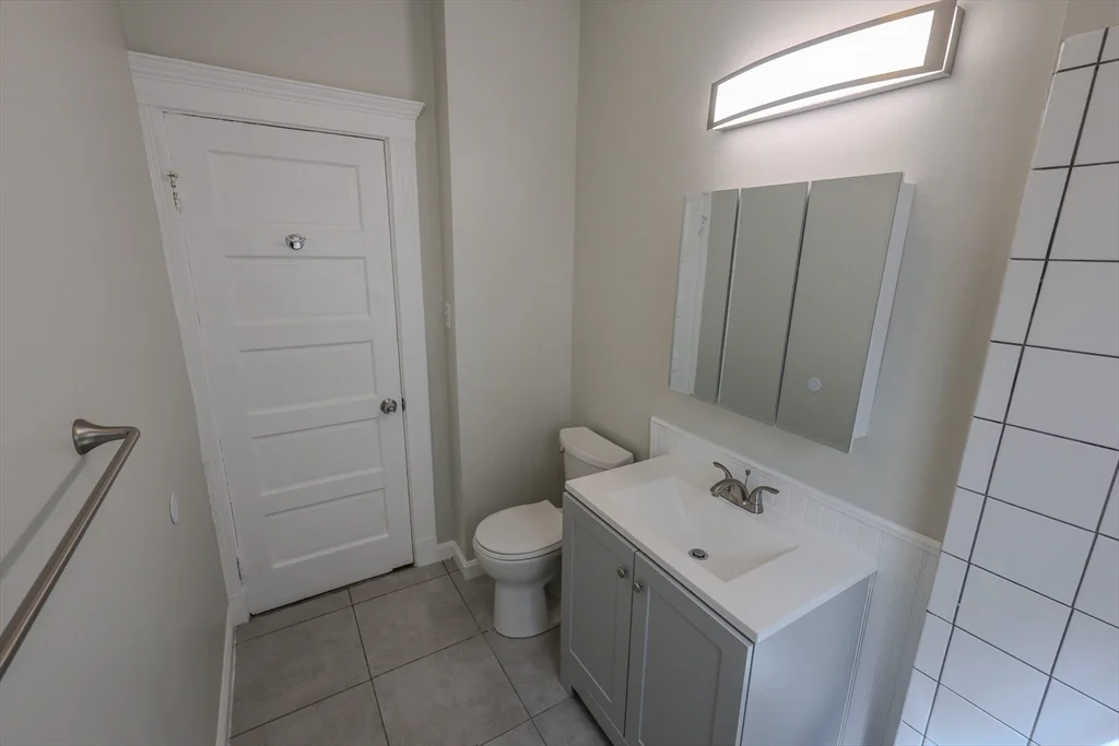 3 bed, 1 bath apartment for rent at 72 Ridgewood St Unit 3, Dorchester — photo 12 of 21