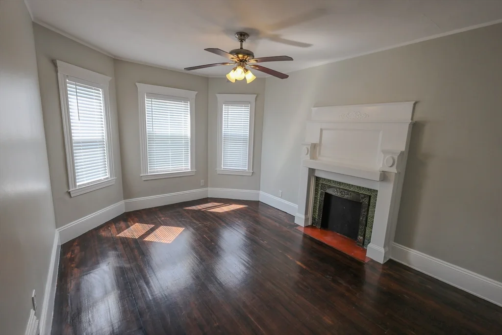 3 bed, 1 bath apartment for rent at 72 Ridgewood St Unit 3, Dorchester — photo 6 of 21