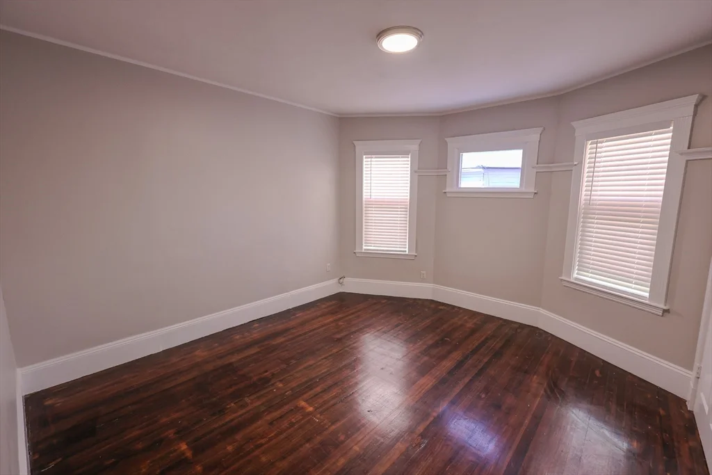 3 bed, 1 bath apartment for rent at 72 Ridgewood St Unit 3, Dorchester — photo 14 of 21