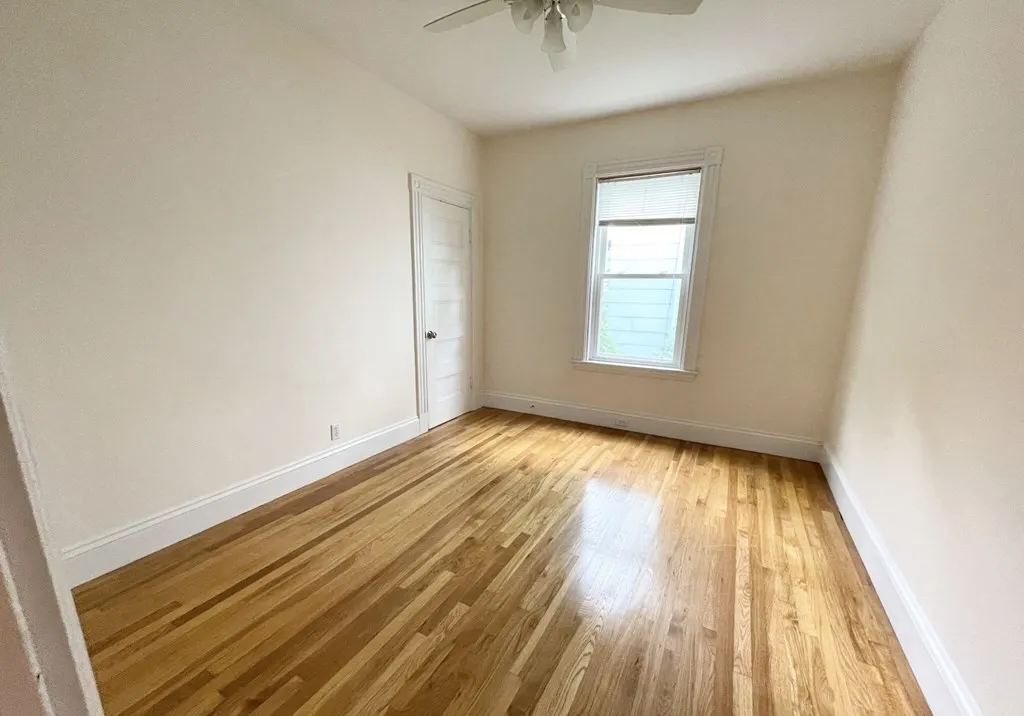 3 bed, 1 bath apartment for rent at 72 Roseclair Unit 1, Boston — photo 5 of 9