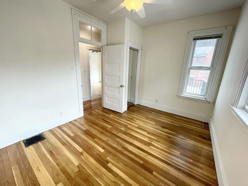 6 bed, 2 bath apartment for rent at 72 Roseclair Unit 2, Dorchester — photo 11 of 14