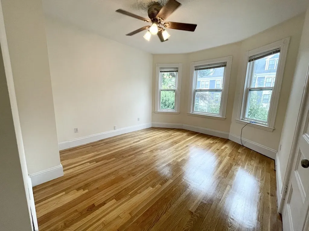 6 bed, 2 bath apartment for rent at 72 Roseclair Unit 2, Dorchester — photo 9 of 14