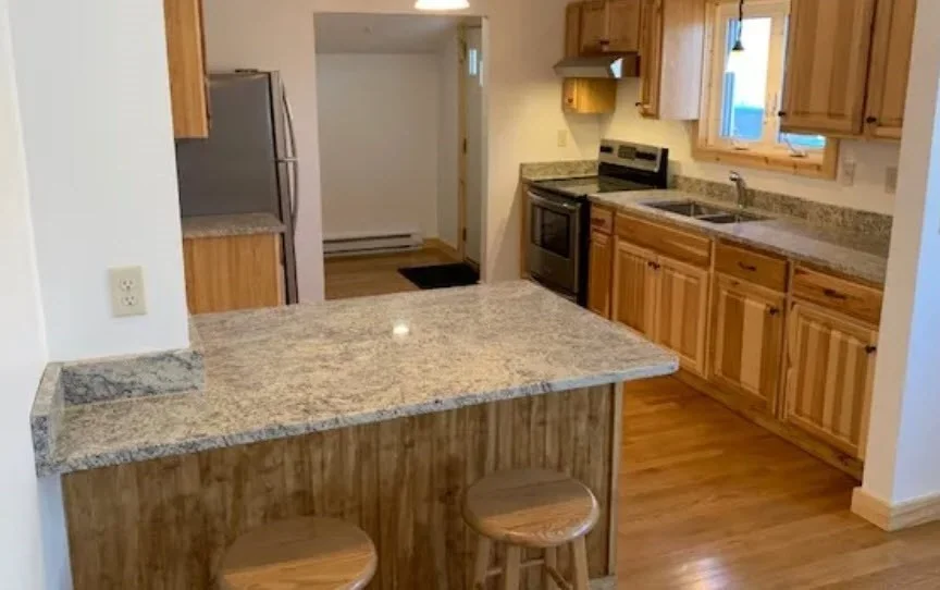 4 bed, 1 bath apartment for rent at 72 Russell St Unit N/A, Hadley — photo 2 of 13