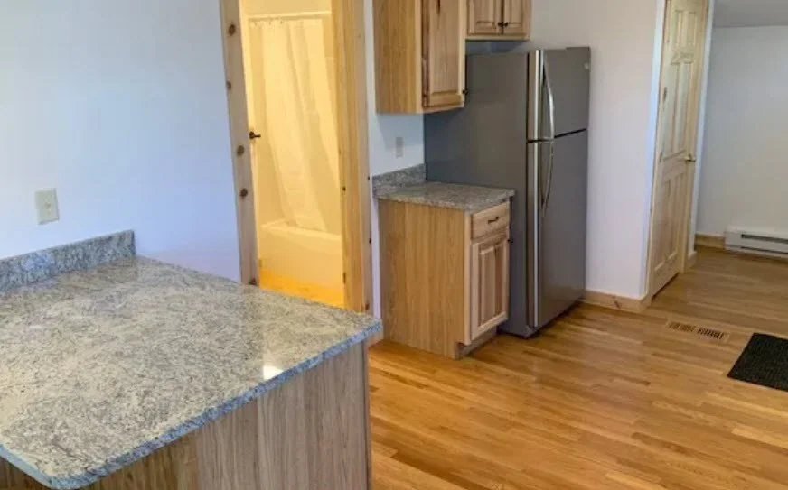 4 bed, 1 bath apartment for rent at 72 Russell St Unit N/A, Hadley — photo 4 of 13