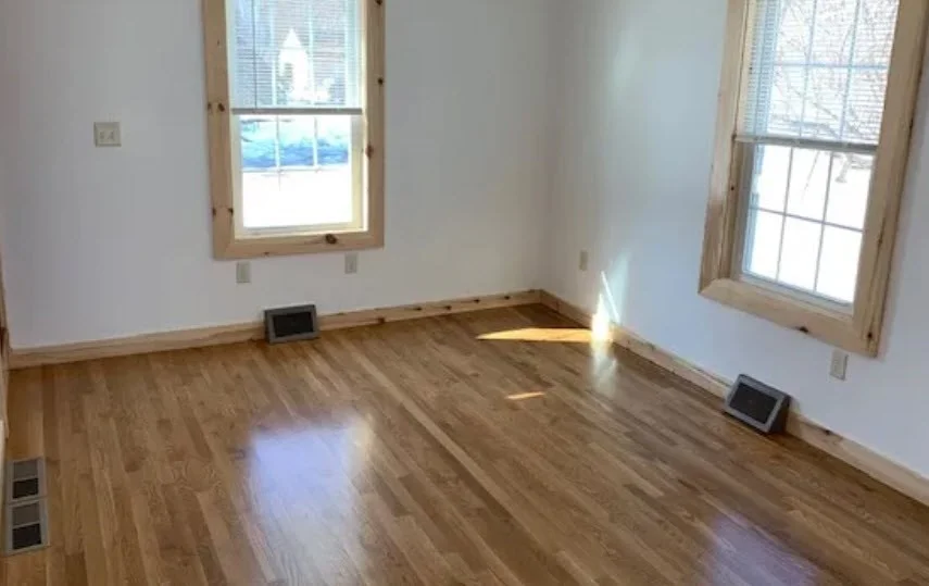 4 bed, 1 bath apartment for rent at 72 Russell St Unit N/A, Hadley — photo 5 of 13