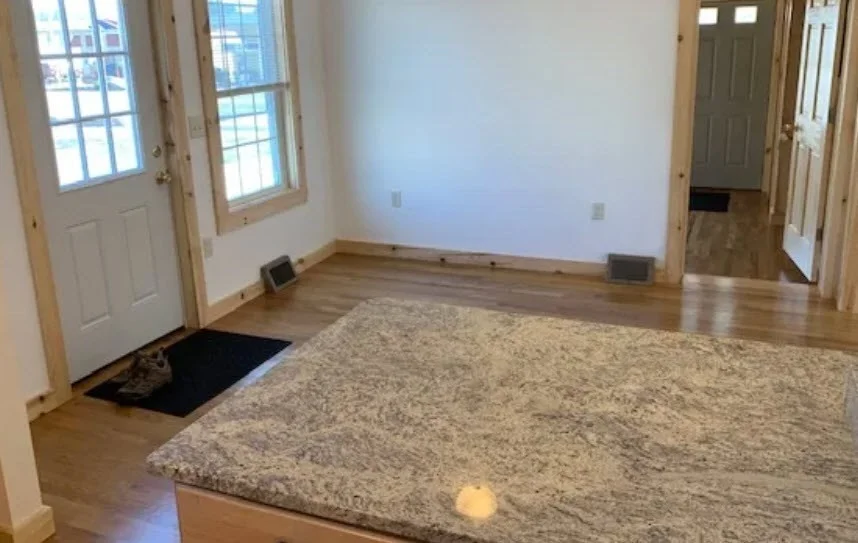 4 bed, 1 bath apartment for rent at 72 Russell St Unit N/A, Hadley — photo 3 of 13