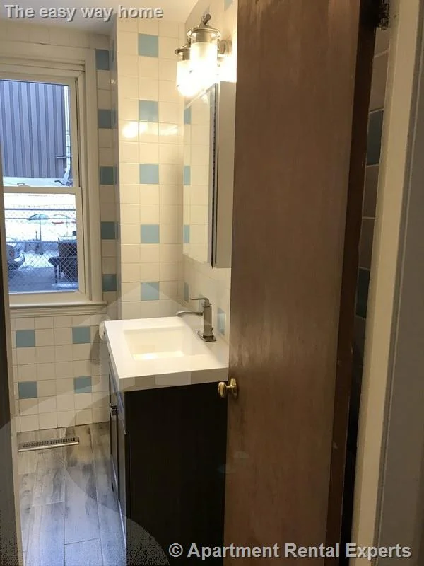 1 bed, 1 bath apartment for rent at 72 School St Unit 1, Central Square — photo 6 of 15