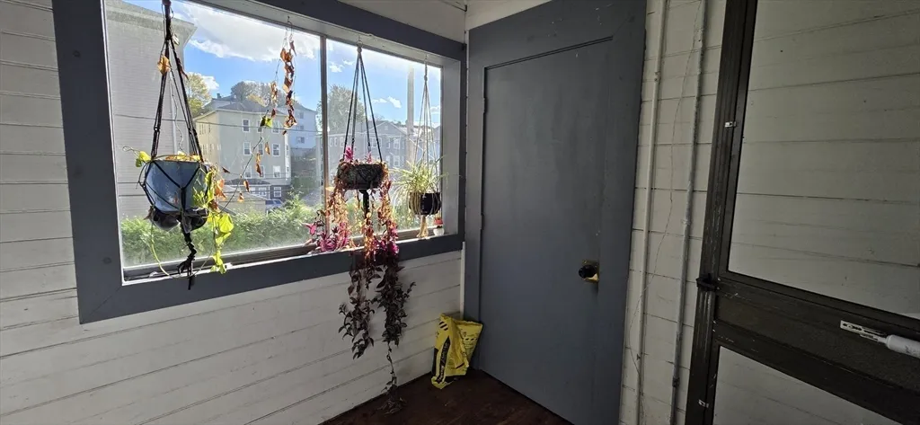 3 bed, 1 bath apartment for rent at 72 Seymour St Unit 2, Worcester — photo 13 of 18