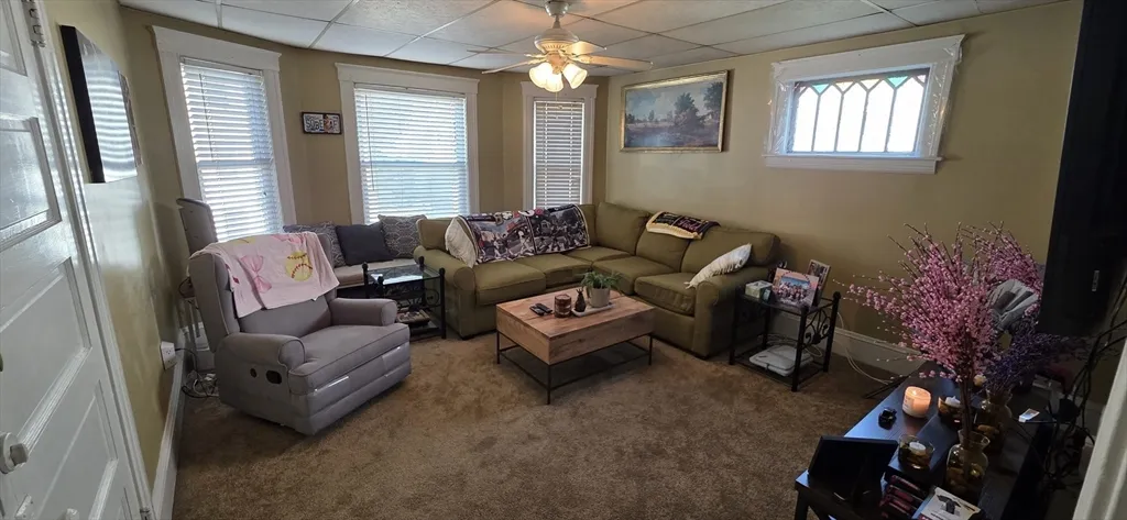 3 bed, 1 bath apartment for rent at 72 Seymour St Unit 2, Worcester — photo 6 of 18