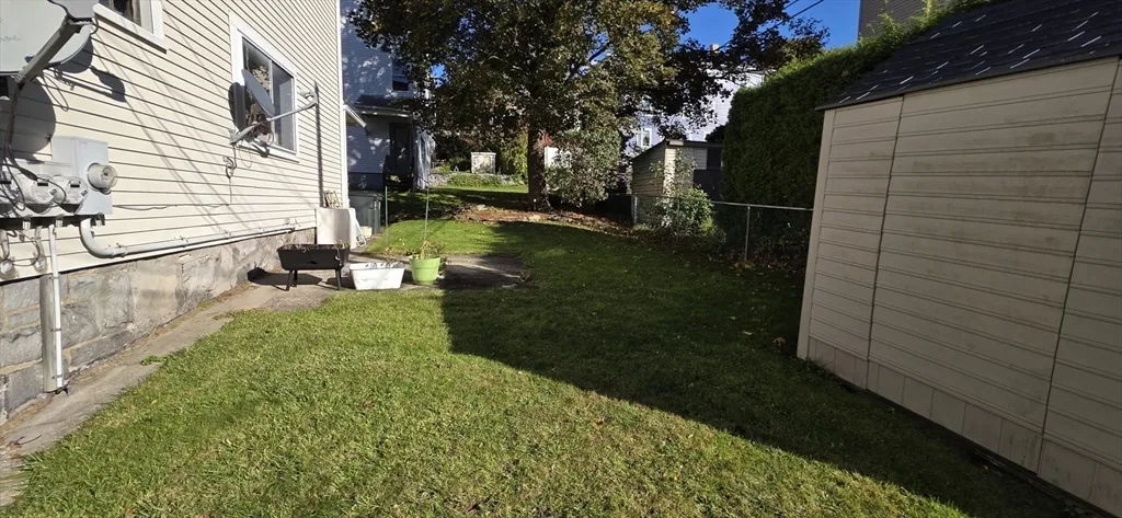 3 bed, 1 bath apartment for rent at 72 Seymour St Unit 2, Worcester — photo 17 of 18