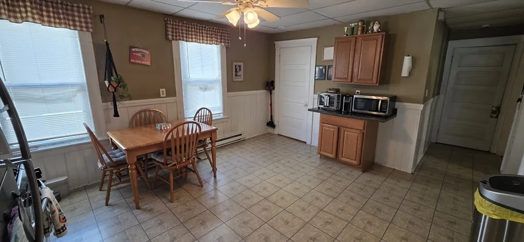 3 bed, 1 bath apartment for rent at 72 Seymour St Unit 2, Worcester — photo 2 of 18