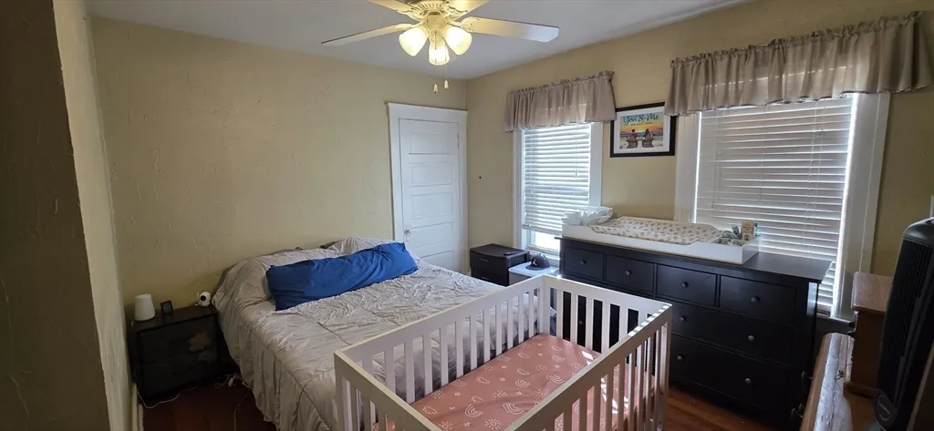 3 bed, 1 bath apartment for rent at 72 Seymour St Unit 2, Worcester — photo 8 of 18