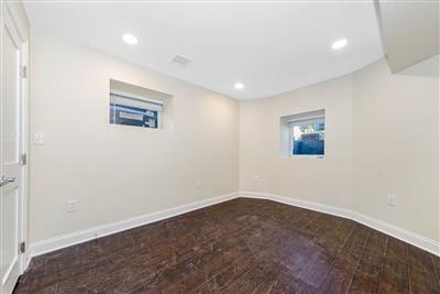 5 bed, 5.5 bath apartment for rent at 72 Stanley Ave Unit 1, South Medford — photo 4 of 24