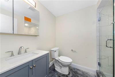 5 bed, 5.5 bath apartment for rent at 72 Stanley Ave Unit 1, South Medford — photo 5 of 24
