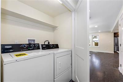 5 bed, 5.5 bath apartment for rent at 72 Stanley Ave Unit 1, South Medford — photo 17 of 24