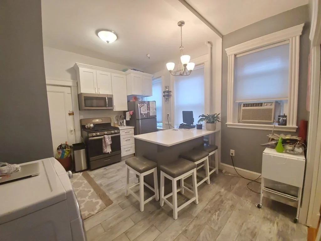 2 bed, 1 bath apartment for rent at 72 Strathmore Rd Unit 2B, Brighton — photo 6 of 12