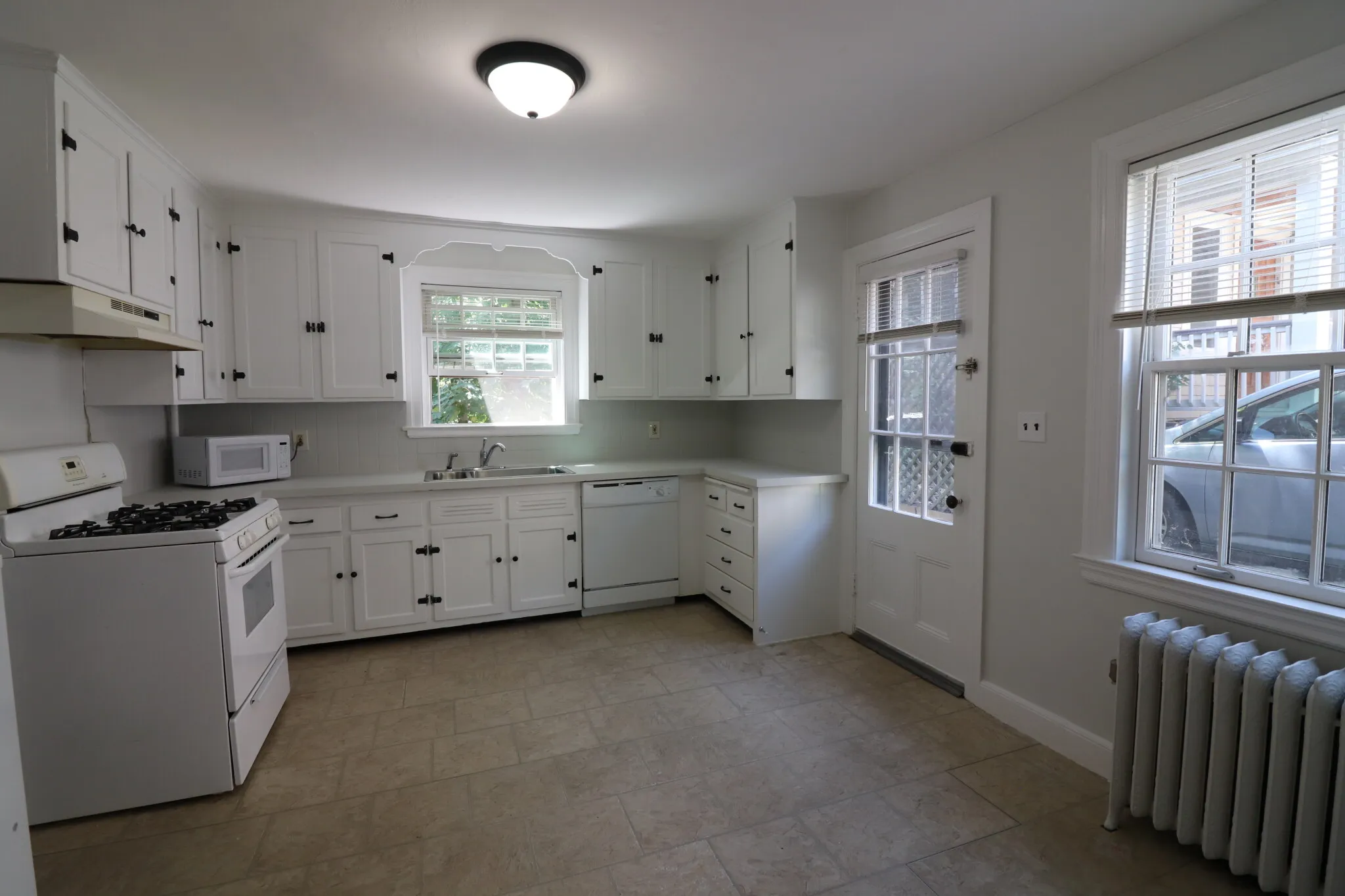 4 bed, 2 bath apartment for rent at 72 Summit Ave Unit 1, Corey Hill — photo 4 of 22