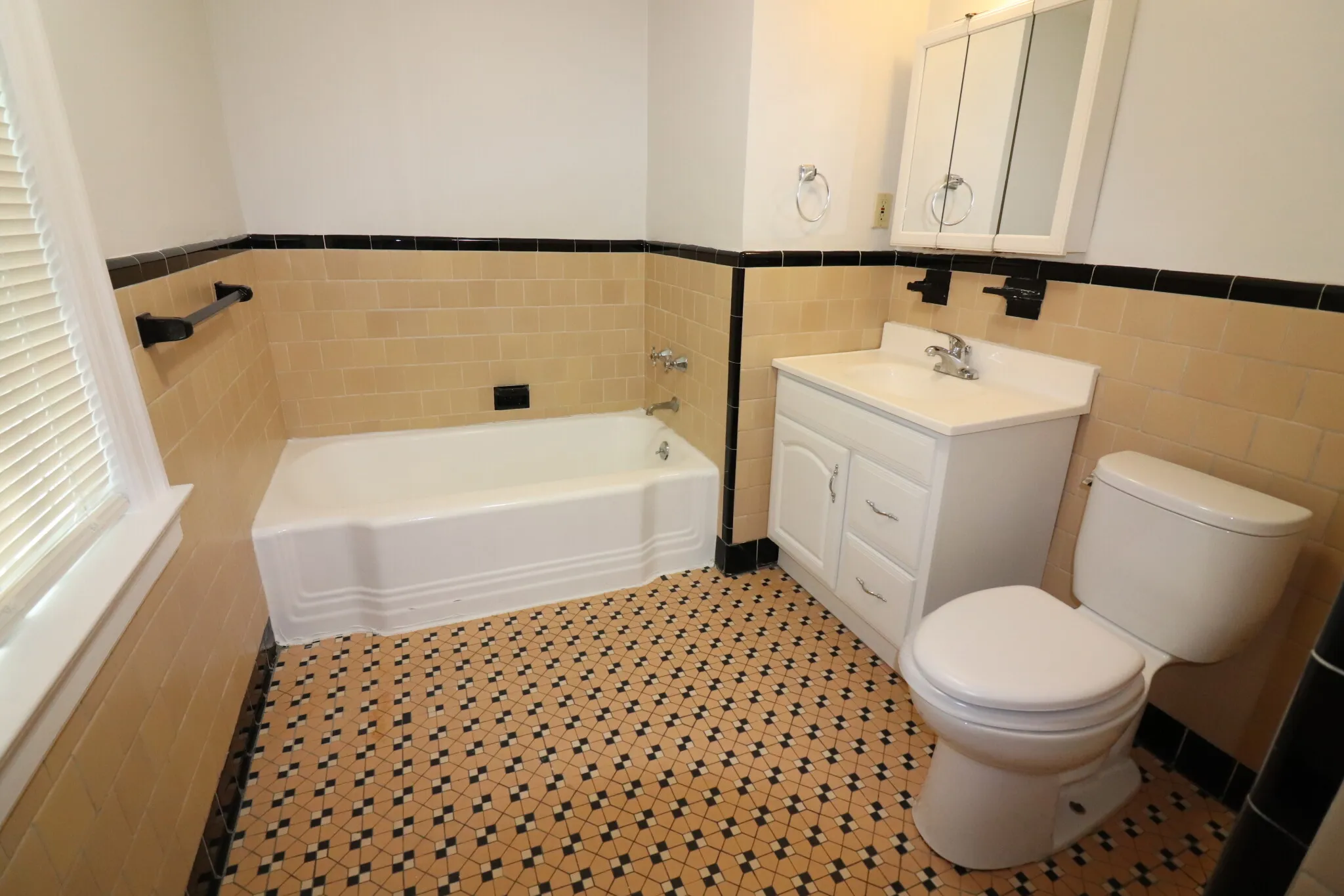 4 bed, 2 bath apartment for rent at 72 Summit Ave Unit 72, Corey Hill — photo 15 of 22