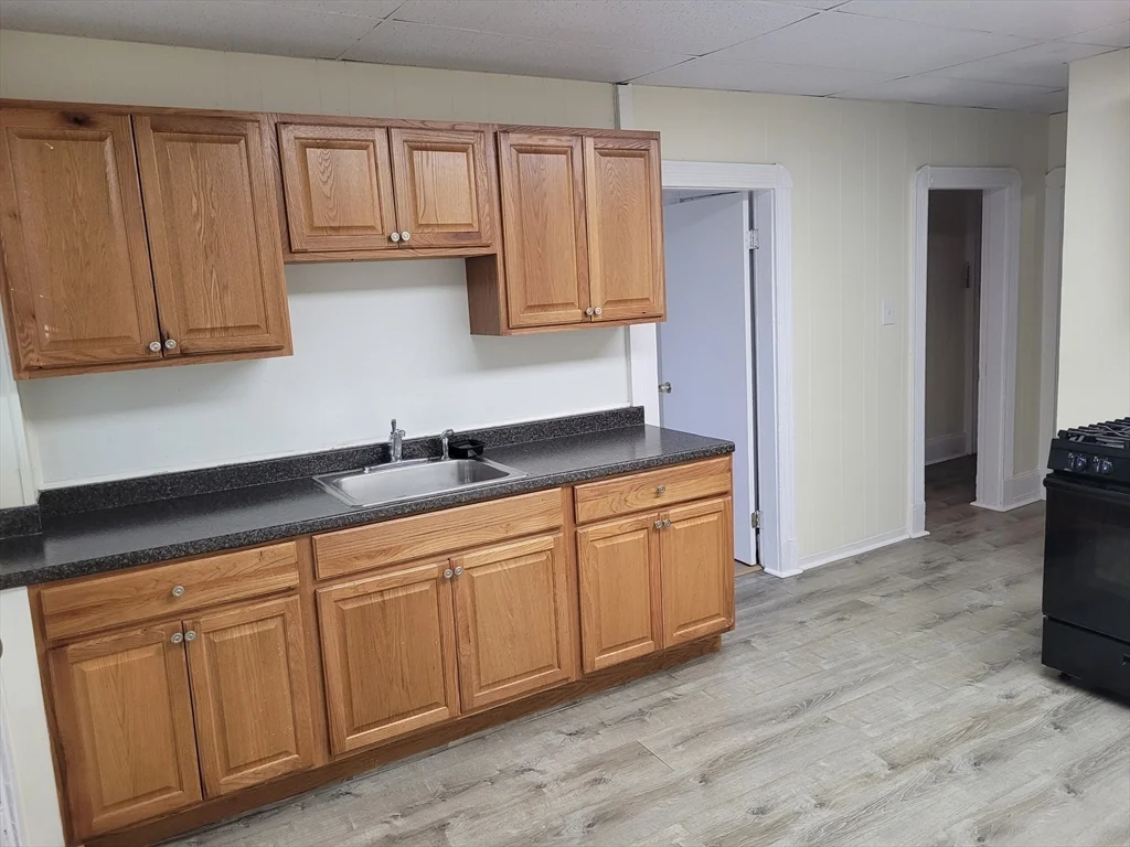 2 bed, 1 bath apartment for rent at 72 Sumner St Unit 2, Revere — photo 4 of 15