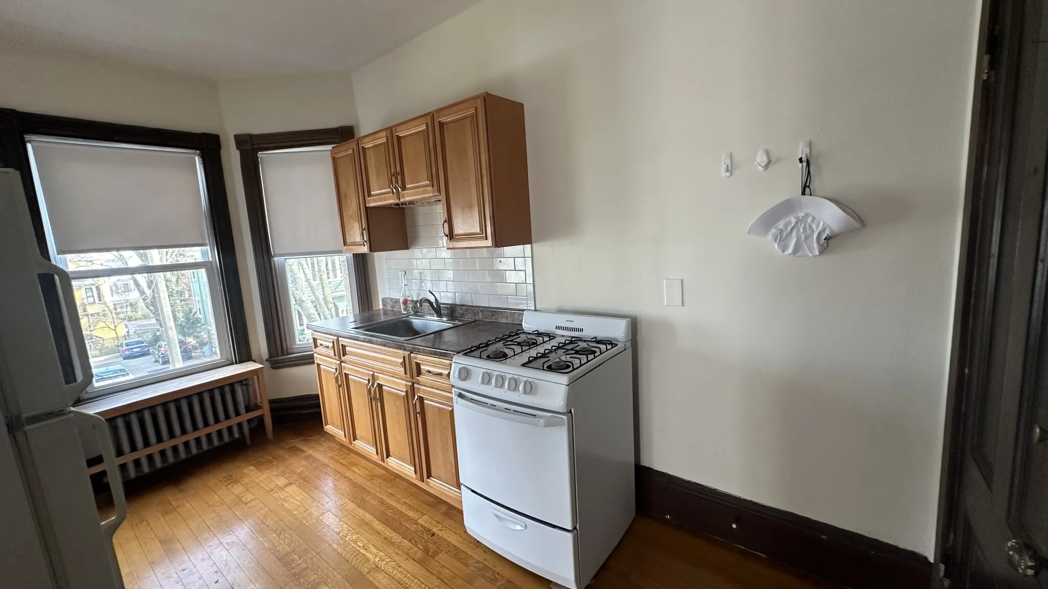 1 bed, 1 bath apartment for rent at 72 Thurston St Unit 2A, Winter Hill — photo 7 of 24