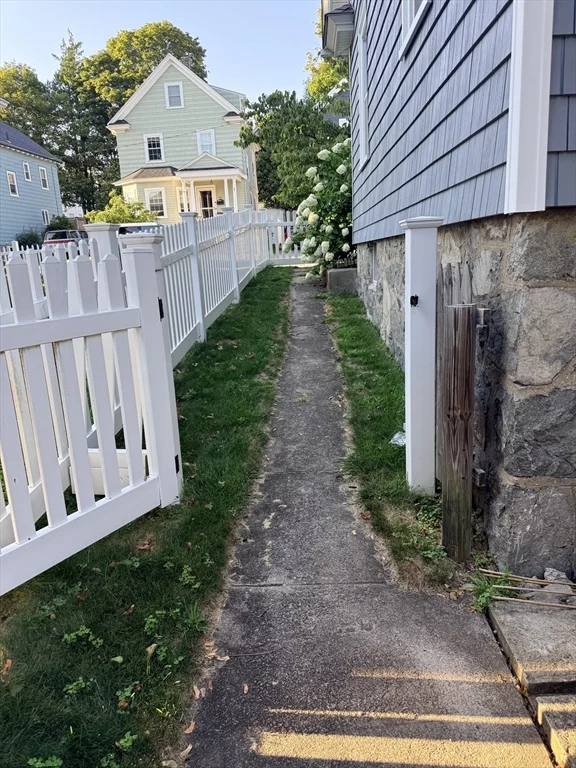4 bed, 3 bath apartment for rent at 72 Tyndale St Unit 0, Roslindale — photo 35 of 38