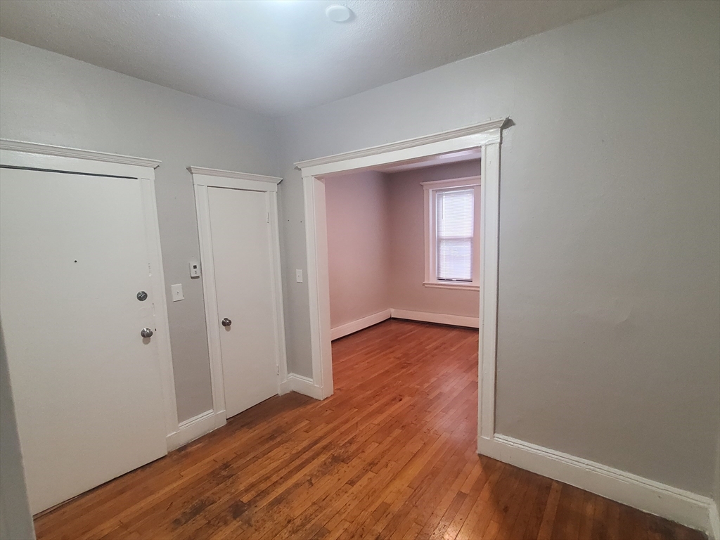 1 bed, 1 bath apartment for rent at 72 Walnut Park Unit 3, Roxbury — photo 7 of 12