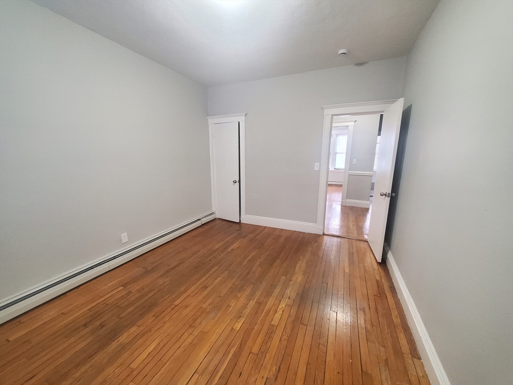 1 bed, 1 bath apartment for rent at 72 Walnut Park Unit 5, Roxbury — photo 7 of 9