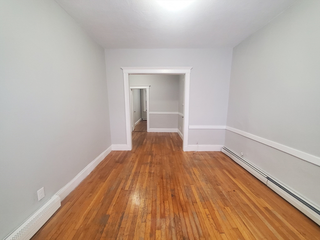 1 bed, 1 bath apartment for rent at 72 Walnut Park Unit 5, Roxbury — photo 5 of 9