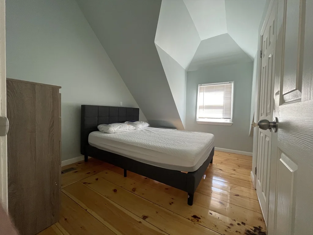 4 bed, 2 bath apartment for rent at 72 Wellington Unit 2, Mattapan — photo 13 of 17
