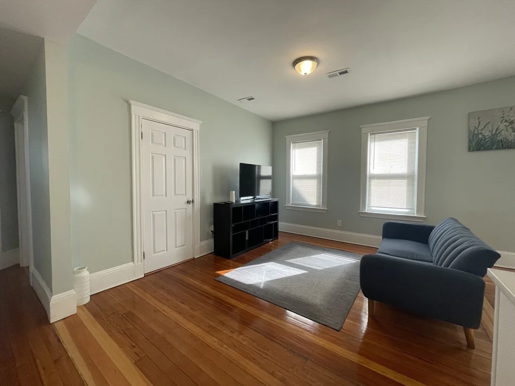 4 bed, 2 bath apartment for rent at 72 Wellington Unit 2, Mattapan — photo 4 of 17