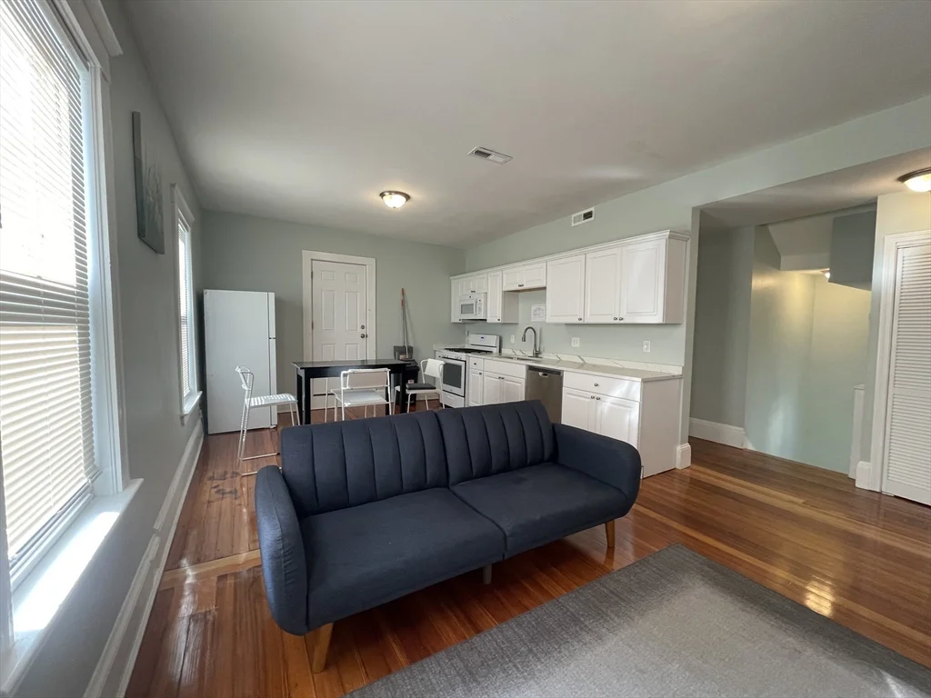 4 bed, 2 bath apartment for rent at 72 Wellington Unit 2, Mattapan — photo 6 of 17