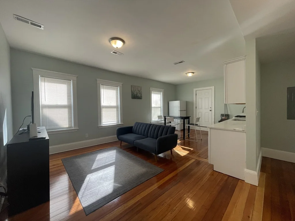 4 bed, 2 bath apartment for rent at 72 Wellington Unit 2, Mattapan — photo 5 of 17