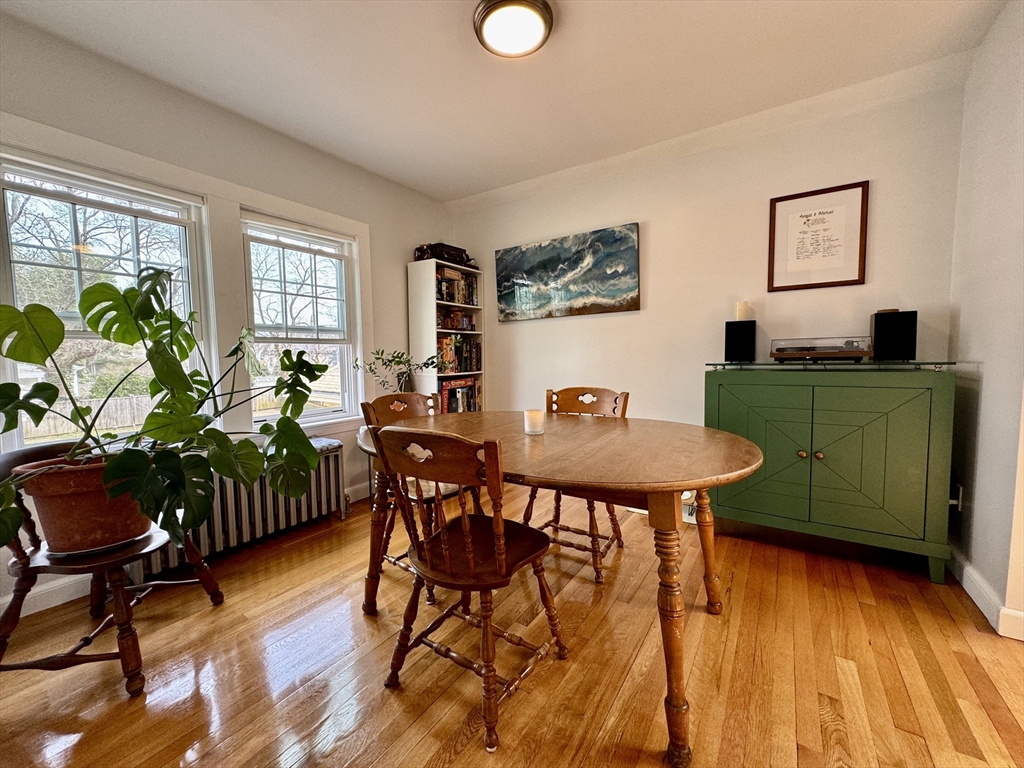 2 bed, 1 bath apartment for rent at 72 Windsor Rd Unit 1, Salisbury Road - Corey Farm — photo 3 of 16