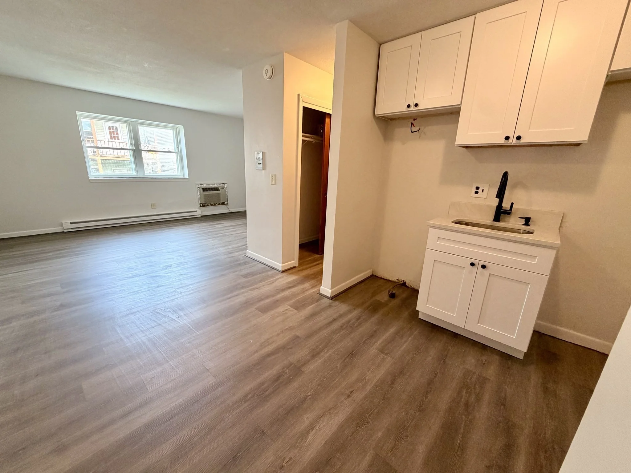 Studio bed, 1 bath apartment for rent at 720 Bennington St Unit 204, East Boston — photo 3 of 9