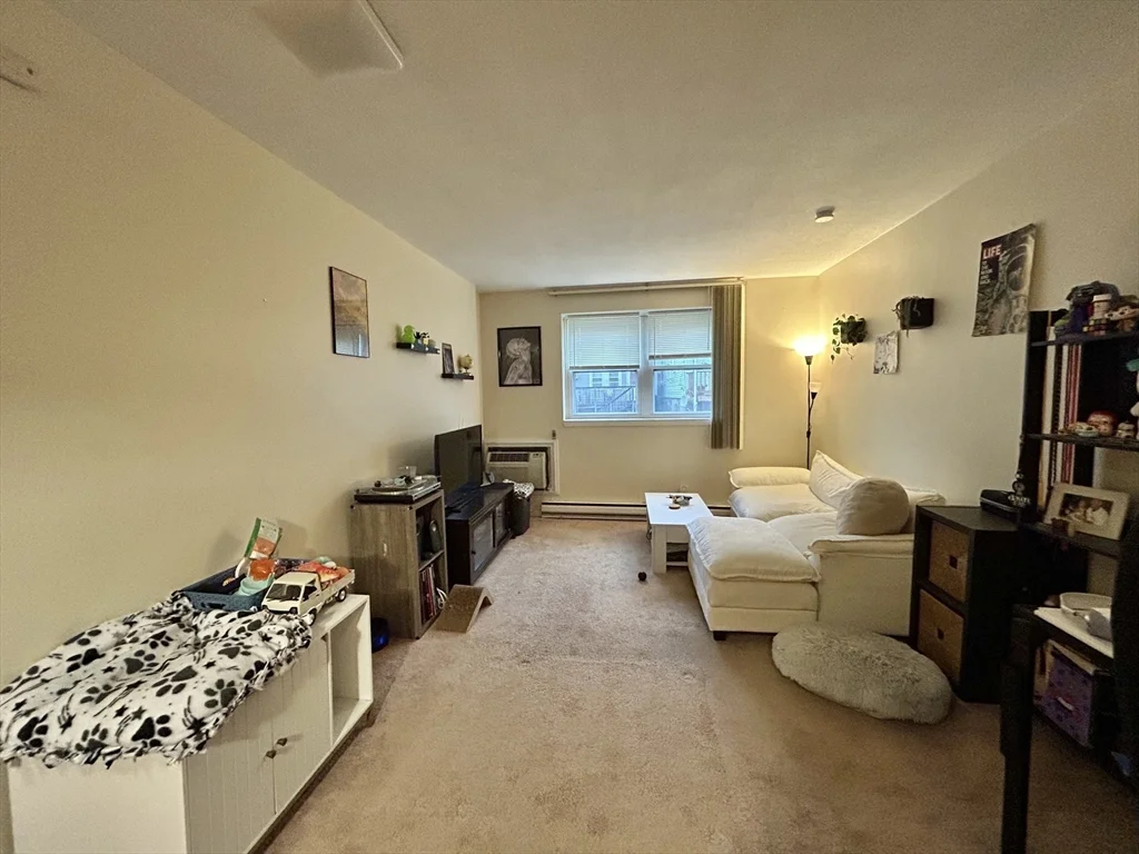 1 bed, 1 bath apartment for rent at 720 Bennington Unit 104, East Boston — photo 7 of 10