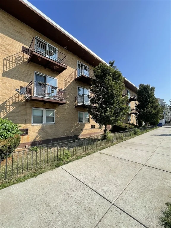 Studio bed, 1 bath apartment for rent at 720 Bennington Unit 106, East Boston — photo 8 of 9