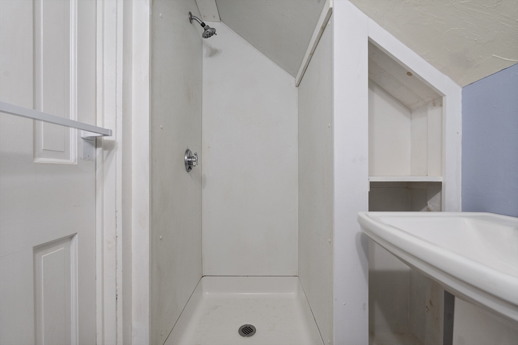 2 bed, 2 bath apartment for rent at 720 Main St Unit 3, Bolton — photo 8 of 10