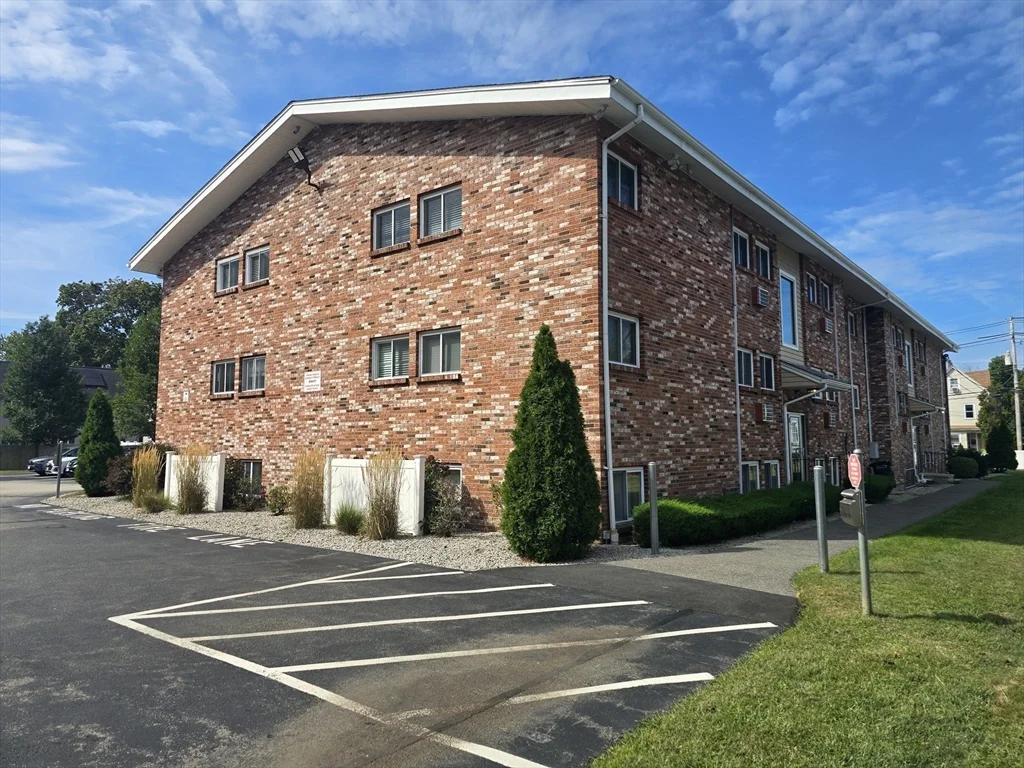 2 bed, 1 bath apartment for rent at 720 Main St Unit 4, Weymouth — photo 18 of 18