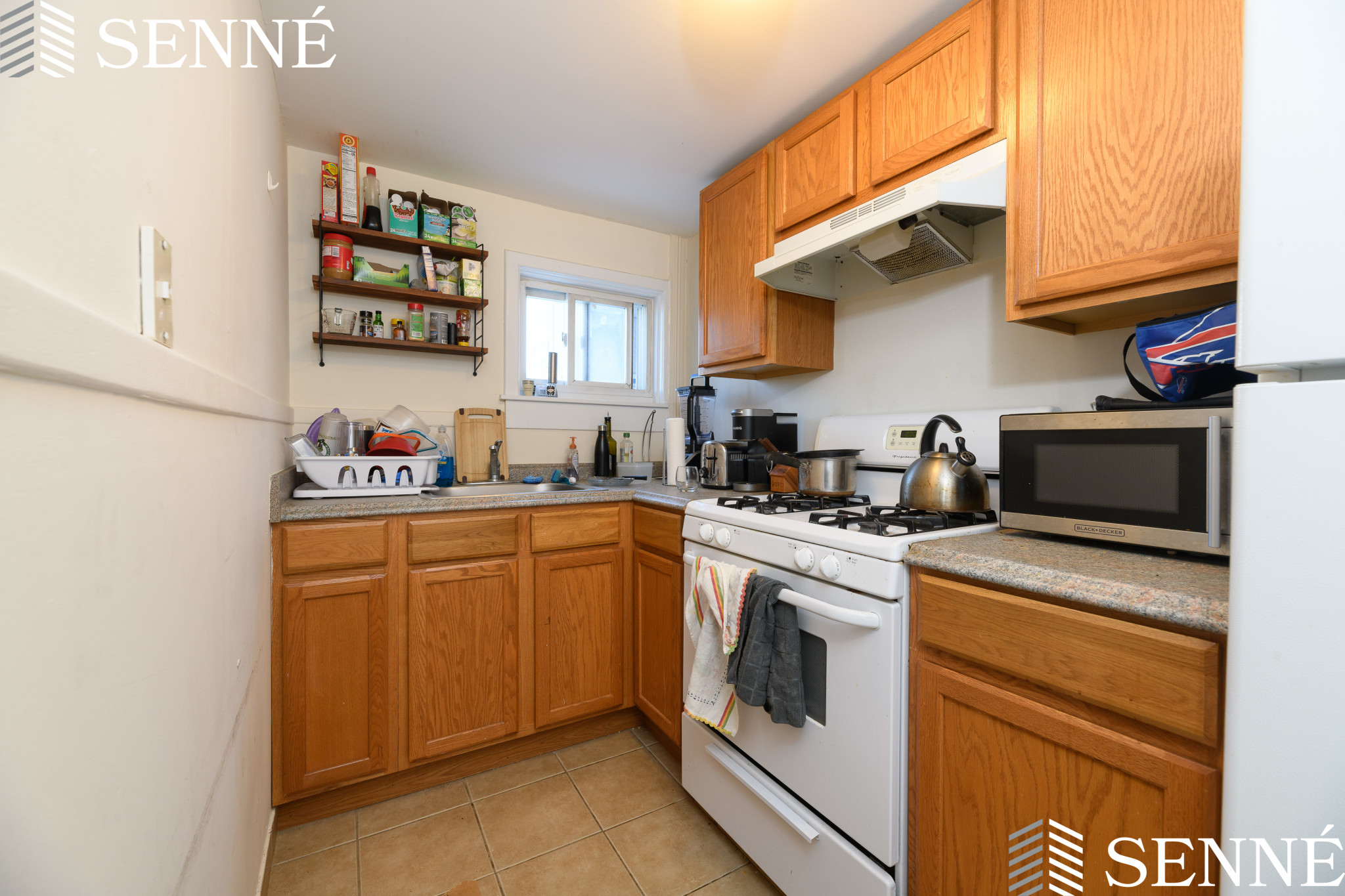 2 bed, 1 bath apartment for rent at 720 Massachusetts Ave Unit 2, Riverside — photo 2 of 8