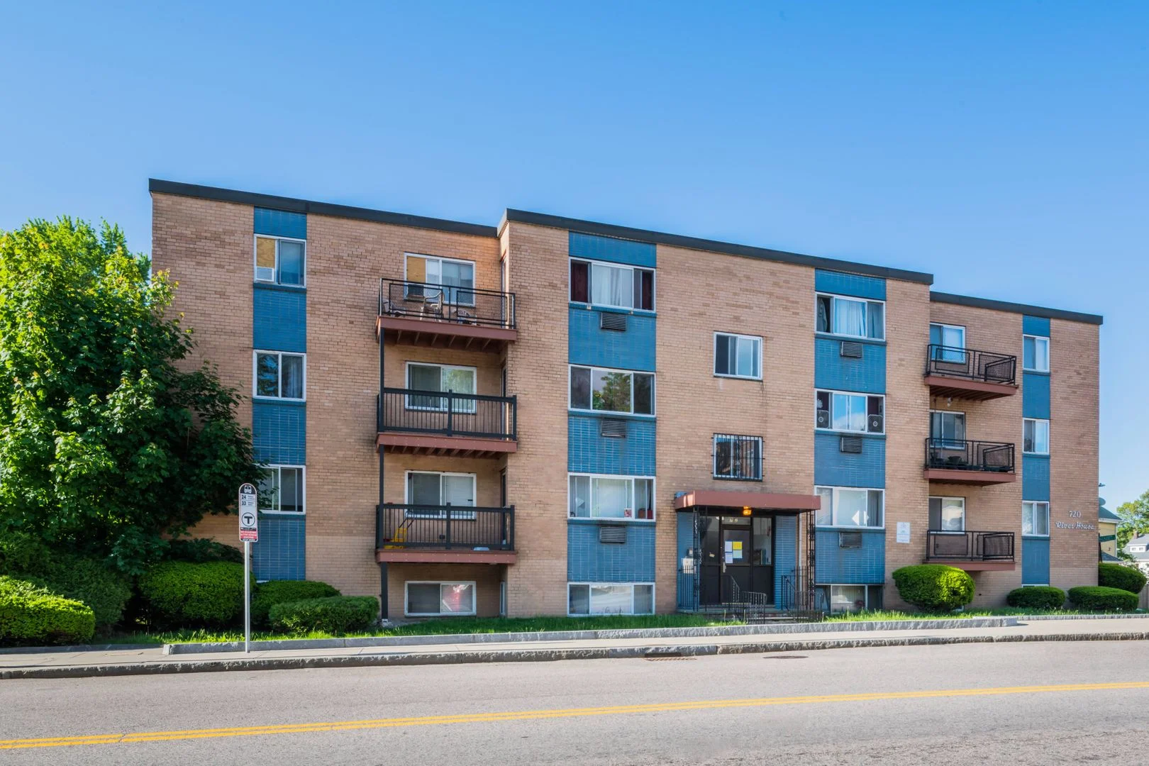 2 bed, 1 bath apartment for rent at 720 River St Unit 10, Mattapan — photo 1 of 4
