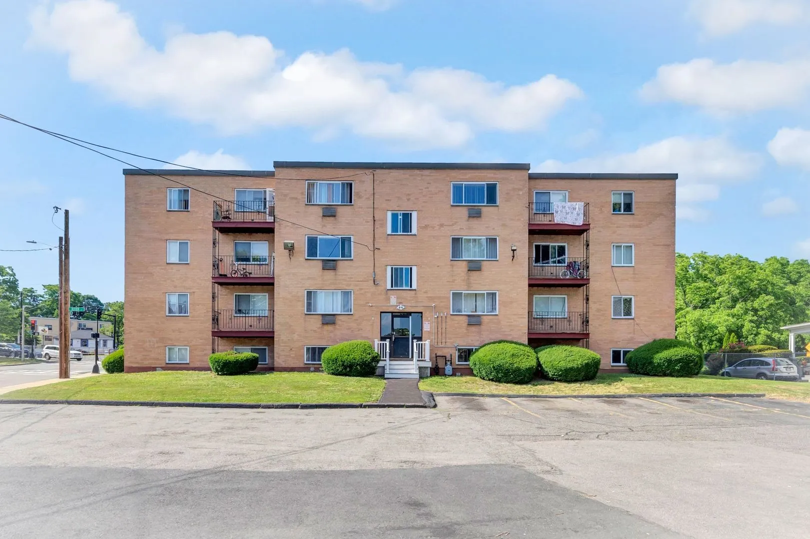 2 bed, 1 bath apartment for rent at 720 River St Unit 30, Hyde Park