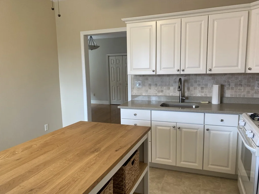 1 bed, 1 bath apartment for rent at 721 East Third St Unit 3, South Boston — photo 3 of 12