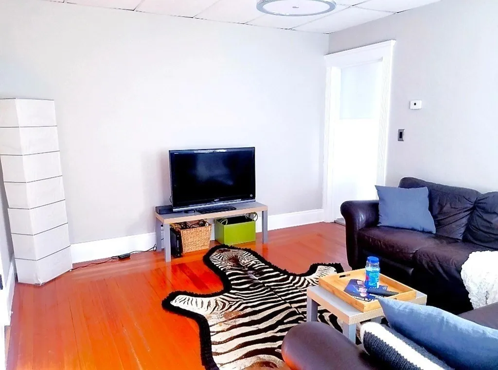 1 bed, 1 bath apartment for rent at 722 Adams St Unit 1, Dorchester — photo 3 of 10