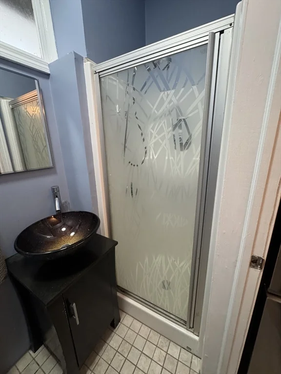 5 bed, 2 bath apartment for rent at 722 Adams St Unit 2, Dorchester — photo 5 of 32