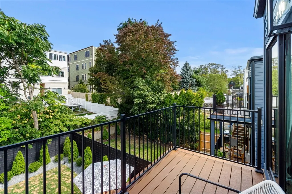 3 bed, 4+ bath apartment for rent at 722 East 5th St Unit 1, South Boston — photo 41 of 42