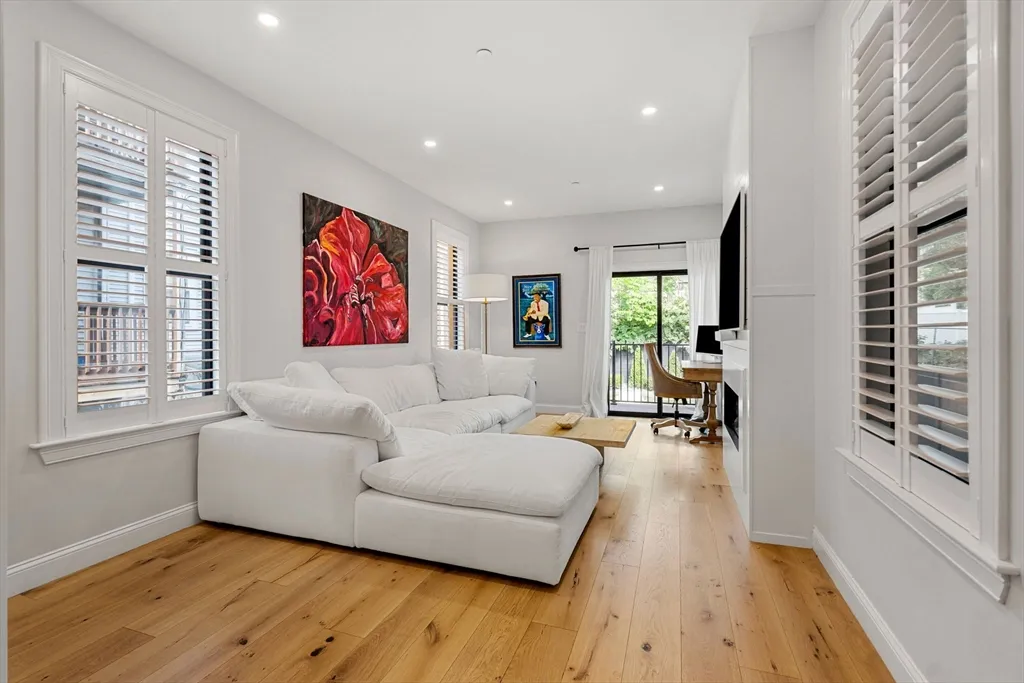 3 bed, 4+ bath apartment for rent at 722 East 5th St Unit 1, South Boston — photo 12 of 42