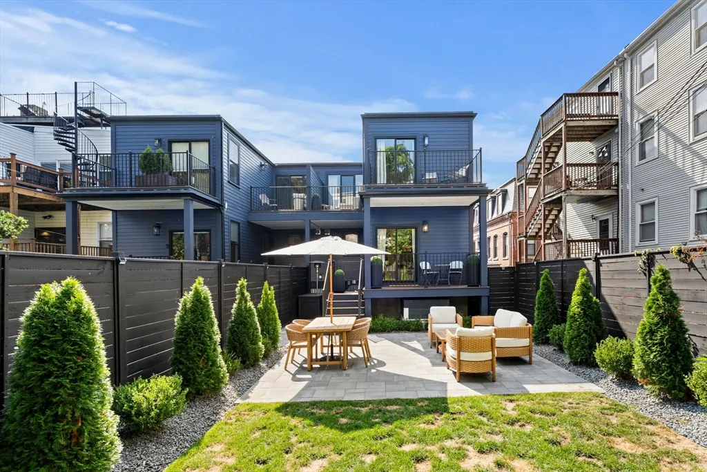 3 bed, 4+ bath apartment for rent at 722 East 5th St Unit 1, South Boston — photo 24 of 42
