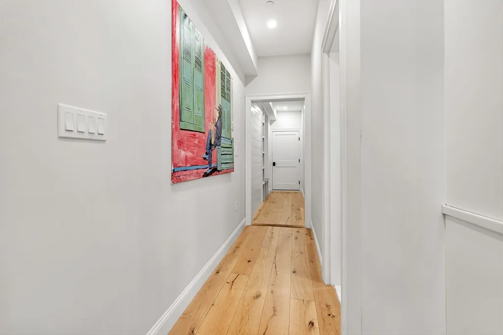 3 bed, 4+ bath apartment for rent at 722 East 5th St Unit 1, South Boston — photo 3 of 42